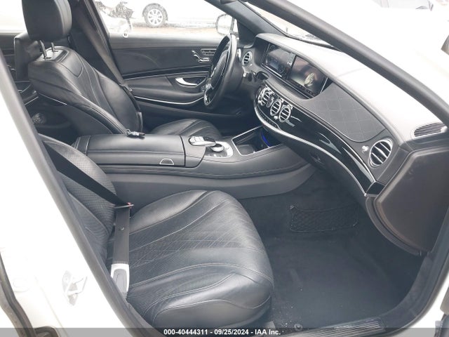 WDDUG8CB1GA219214 Mercedes-Benz S 550