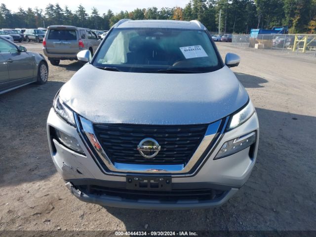 5N1AT3BB4MC729727 Nissan Rogue Sv Intelligent Awd