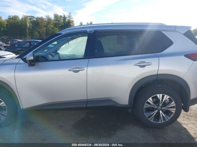 5N1AT3BB4MC729727 Nissan Rogue Sv Intelligent Awd