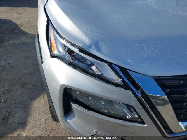 5N1AT3BB4MC729727 Nissan Rogue Sv Intelligent Awd