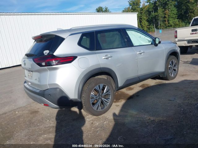 5N1AT3BB4MC729727 Nissan Rogue Sv Intelligent Awd