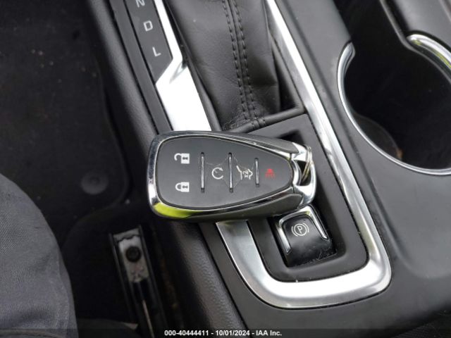 2GNAXKEV0K6245060 Chevrolet EQUINOX LT