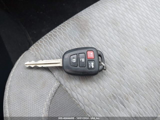 2T1BURHE1HC784871 Toyota COROLLA LE