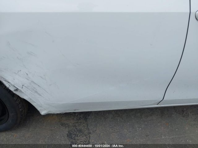 2T1BURHE1HC784871 Toyota COROLLA LE