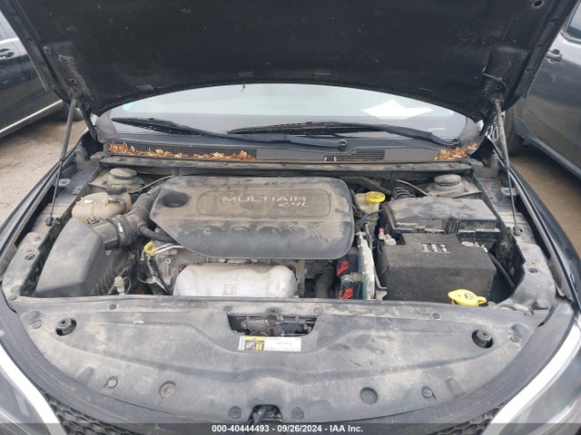 1C3CCCABXGN128351 Chrysler 200 Limited