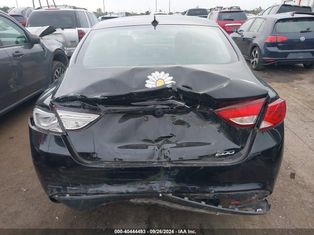 1C3CCCABXGN128351 Chrysler 200 Limited