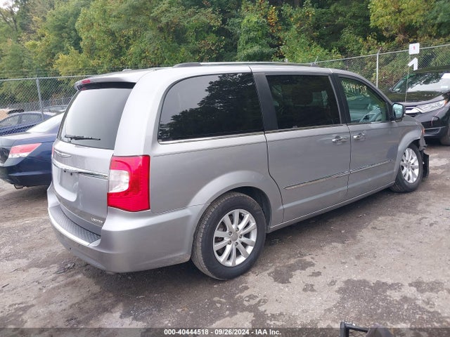 2C4RC1GG0FR726849 Chrysler Town & Country Limited Platinum