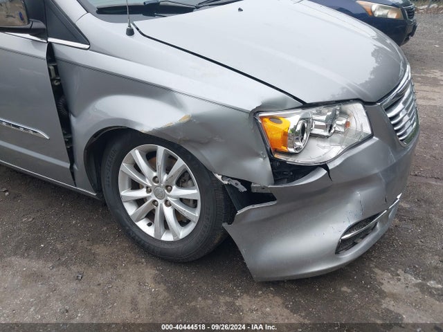 2C4RC1GG0FR726849 Chrysler Town & Country Limited Platinum