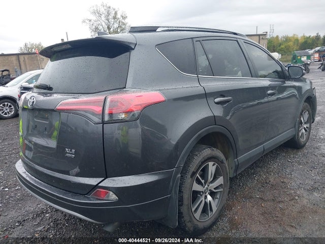 Toyota Rav4 Xle 2018 JTMRFREV5JJ719481 Image 4