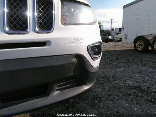 1C4NJCEA5GD636504 Jeep Compass Latitude
