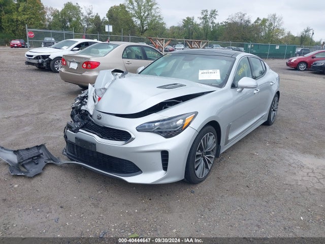 KIA Stinger Premium 2018 KNAE25LA2J6030758 Image 2