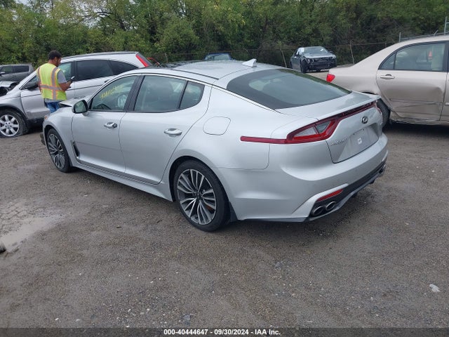KIA Stinger Premium 2018 KNAE25LA2J6030758 Image 3
