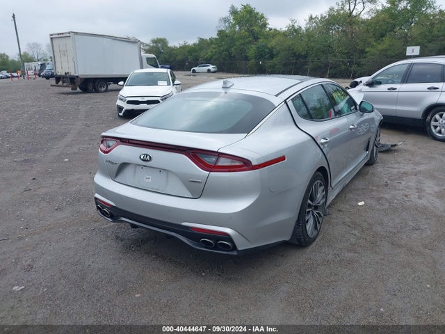KIA Stinger Premium 2018 KNAE25LA2J6030758 Image 4
