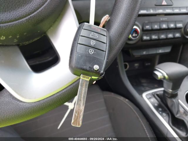 KNDPMCAC8L7633290 KIA Sportage Lx