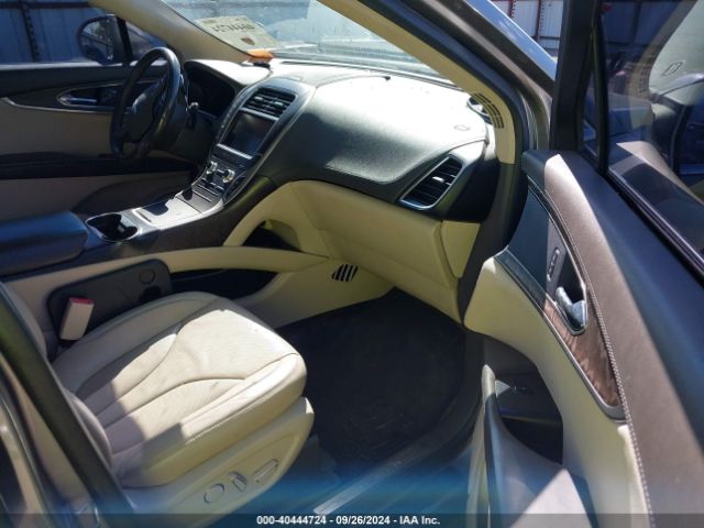 2LMTJ6LRXGBL20619 Lincoln Mkx Reserve