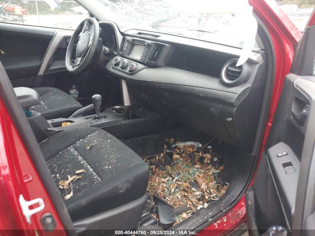 Toyota RAV4 LE 2017 2T3BFREV5HW576996 Image 5
