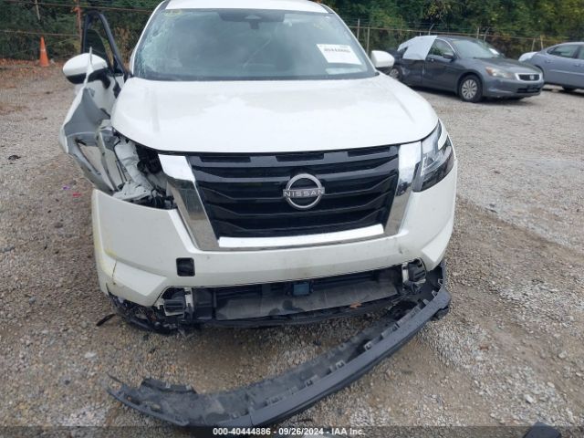 5N1DR3BC3NC243707 Nissan Pathfinder Sv 4wd