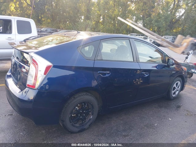 Toyota Prius Two 2014 JTDKN3DUXE1776100 Image 13