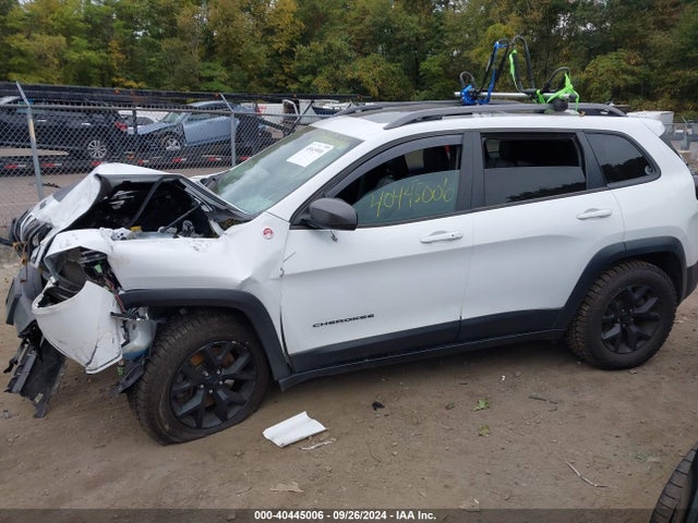 1C4PJMBX9JD578721 Jeep Cherokee Trailhawk 4x4