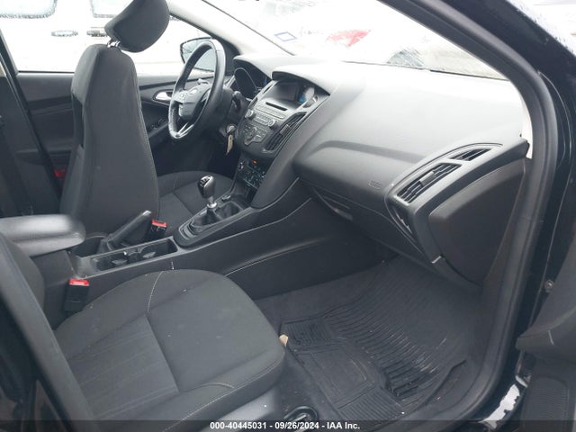 1FADP3FE3GL248114 Ford FOCUS SE