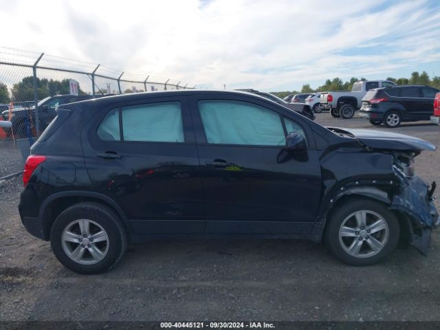 3GNCJNSB0KL285821 Chevrolet TRAX LS
