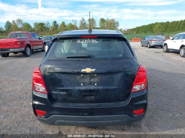 3GNCJNSB0KL285821 Chevrolet TRAX LS