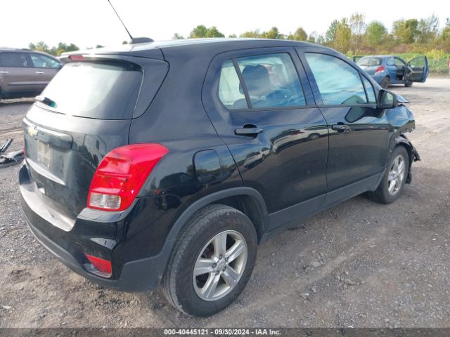3GNCJNSB0KL285821 Chevrolet TRAX LS