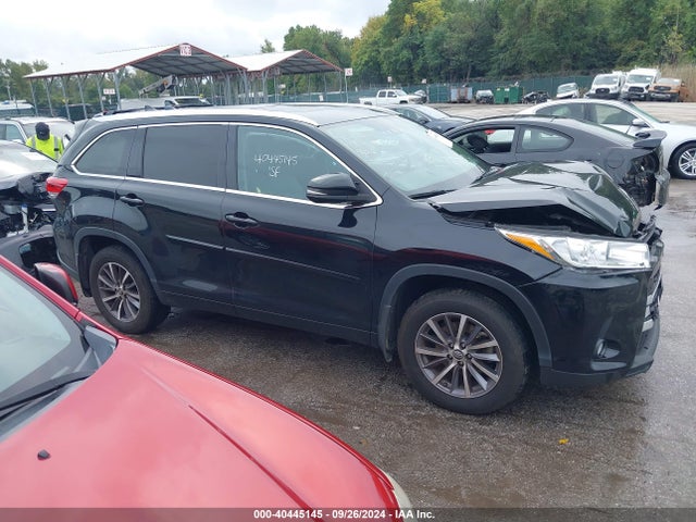 Toyota Highlander Xle 2017 5TDJZRFH8HS442657 Image 13