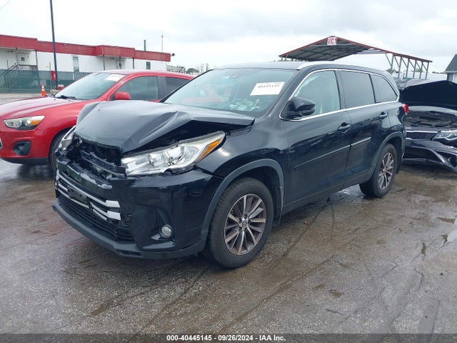 Toyota Highlander Xle 2017 5TDJZRFH8HS442657 Image 2