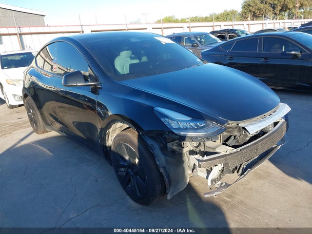 2021 TESLA MODEL Y 5YJYGAEE9MF153900 Photo 0