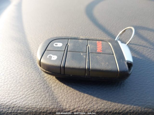 1C4RJFAG0KC728048 Jeep Grand Cherokee Laredo E 4x4