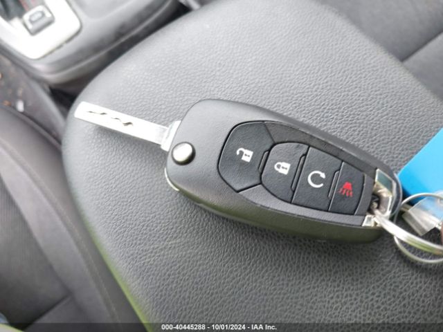 KL77LGE27RC002152 Chevrolet Trax Fwd 1rs