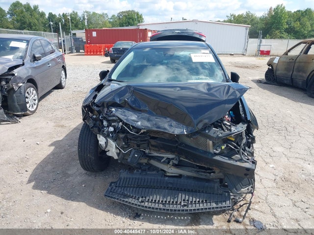 Toyota COROLLA LE 2018 2T1BURHE8JC980103 Image 13