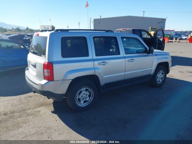 1C4NJRBB5ED560747 Jeep Patriot Sport