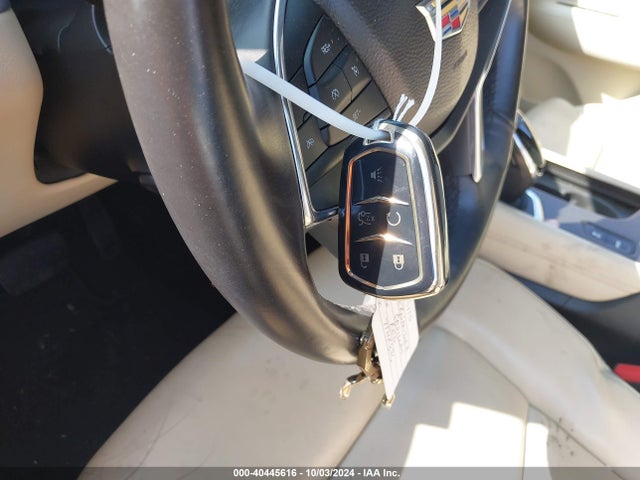 1GYKNCRS0HZ113853 Cadillac Xt5 Premium Luxury