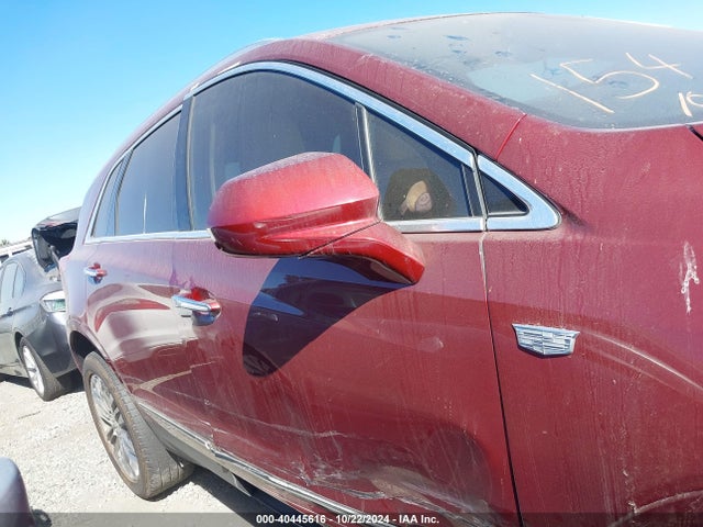 1GYKNCRS0HZ113853 Cadillac Xt5 Premium Luxury