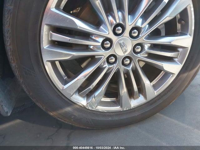 1GYKNCRS0HZ113853 Cadillac Xt5 Premium Luxury