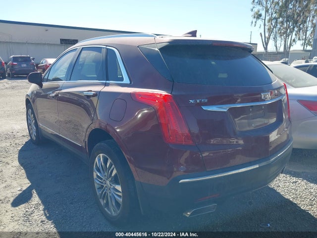 1GYKNCRS0HZ113853 Cadillac Xt5 Premium Luxury