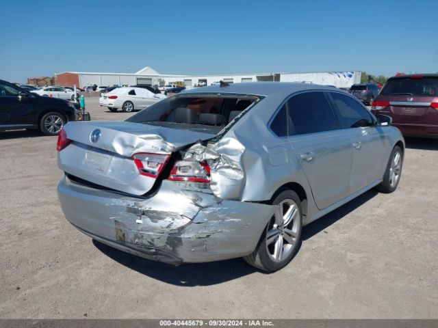 1VWBS7A33EC082135 Volkswagen Passat 1.8t Se