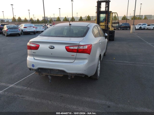 KNADM4A32F6520659 KIA RIO LX