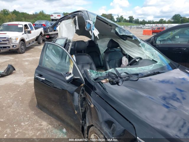 5XXGW4L25HG137754 KIA Optima Sx Turbo