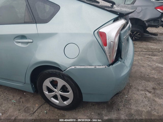 Продажа на аукционе авто 2013 Toyota Prius Three, vin: JTDKN3DU1D5646326, номер лота: 40445910