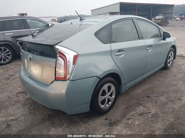 Продажа на аукционе авто 2013 Toyota Prius Three, vin: JTDKN3DU1D5646326, номер лота: 40445910