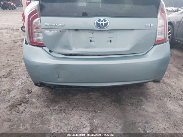 Продажа на аукционе авто 2013 Toyota Prius Three, vin: JTDKN3DU1D5646326, номер лота: 40445910
