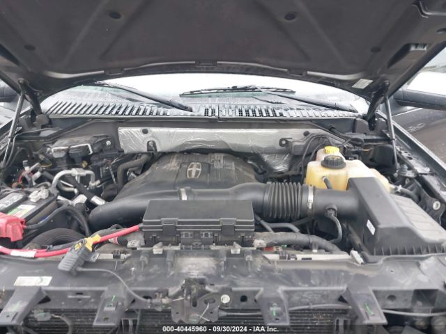 5LMJJ2JT9GEL03337 Lincoln Navigator Select