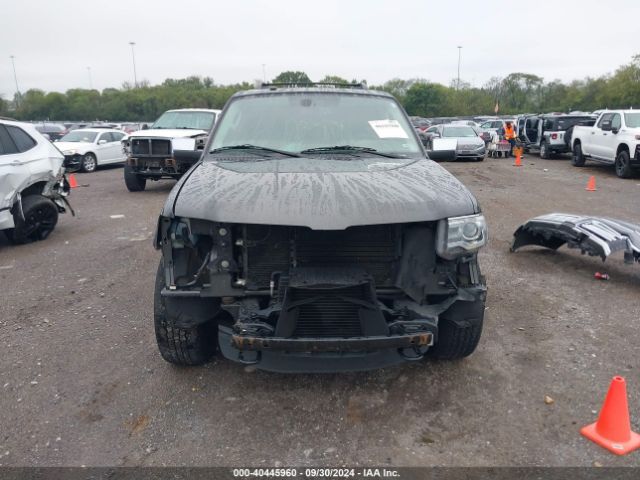 5LMJJ2JT9GEL03337 Lincoln Navigator Select