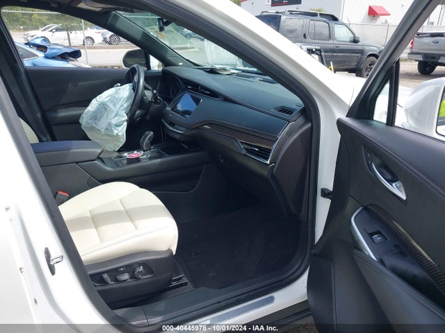 2019 CADILLAC XT4 1GYFZFR44KF198519 Photo 4
