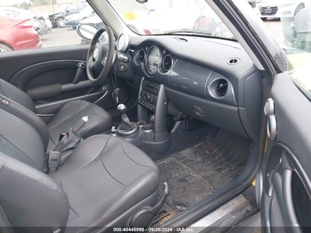 2004 MINI COOPER S WMWRE33444TD84166 Photo 4