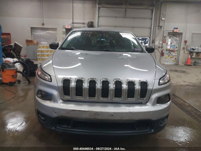 1C4PJLAB6FW731549 Jeep Cherokee Sport