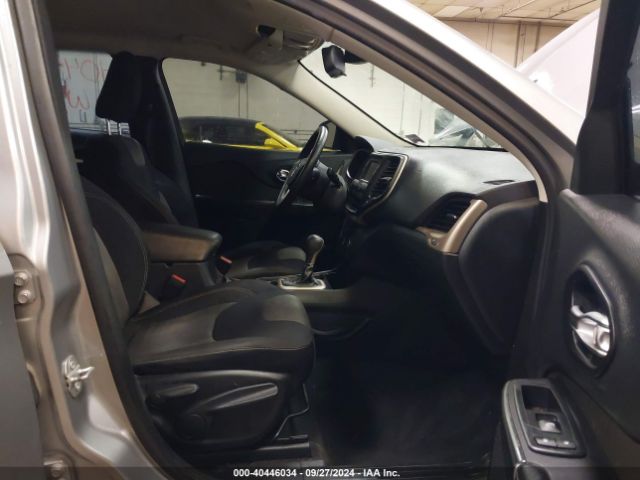 1C4PJLAB6FW731549 Jeep Cherokee Sport